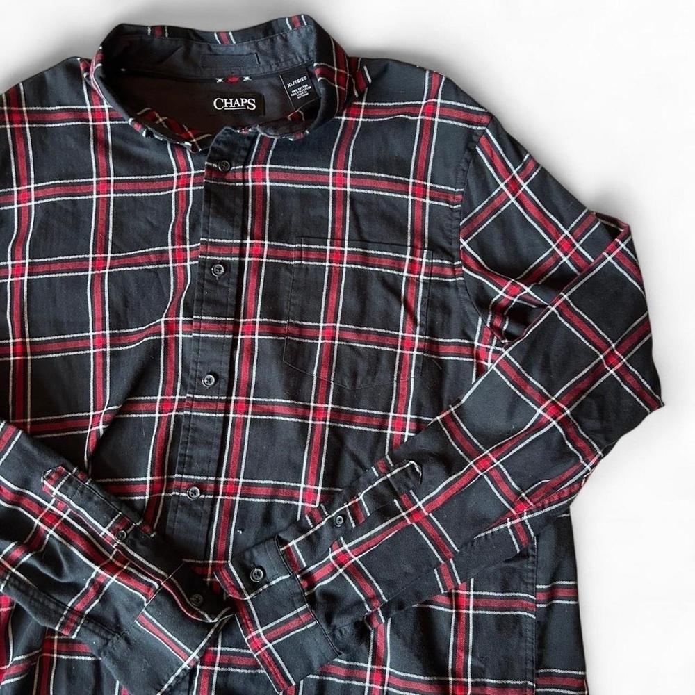 Chaps Men’s Plaid Button 
Up Long Sleeve Shirt/ Size XL